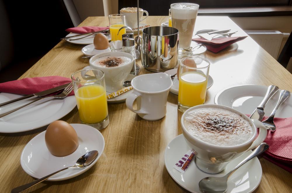 Hotel Papperl A' Pub Schönberg am Kamp Zewnętrze zdjęcie